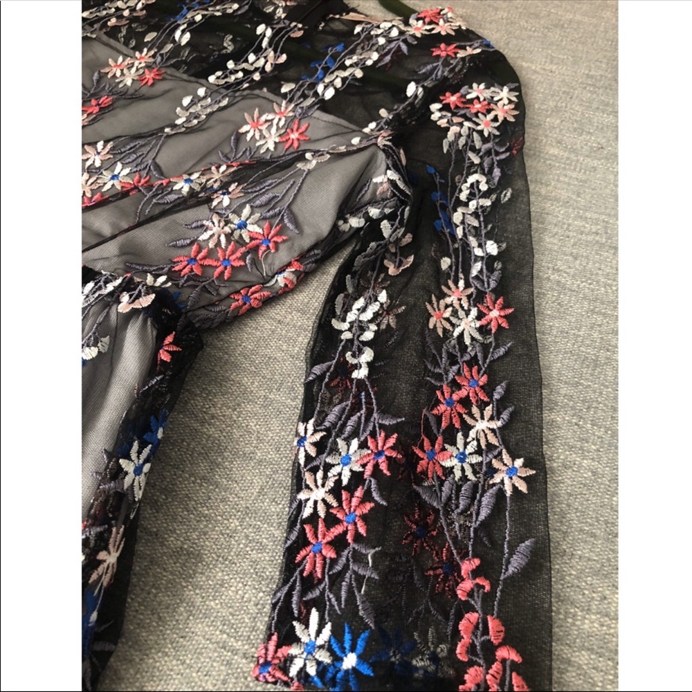 Embroidery Mesh Maxi Dress with Lining Size S